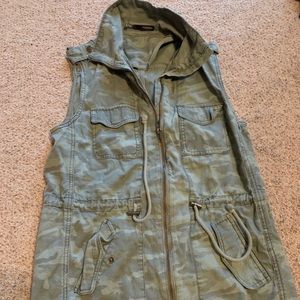 Camo print jean vest